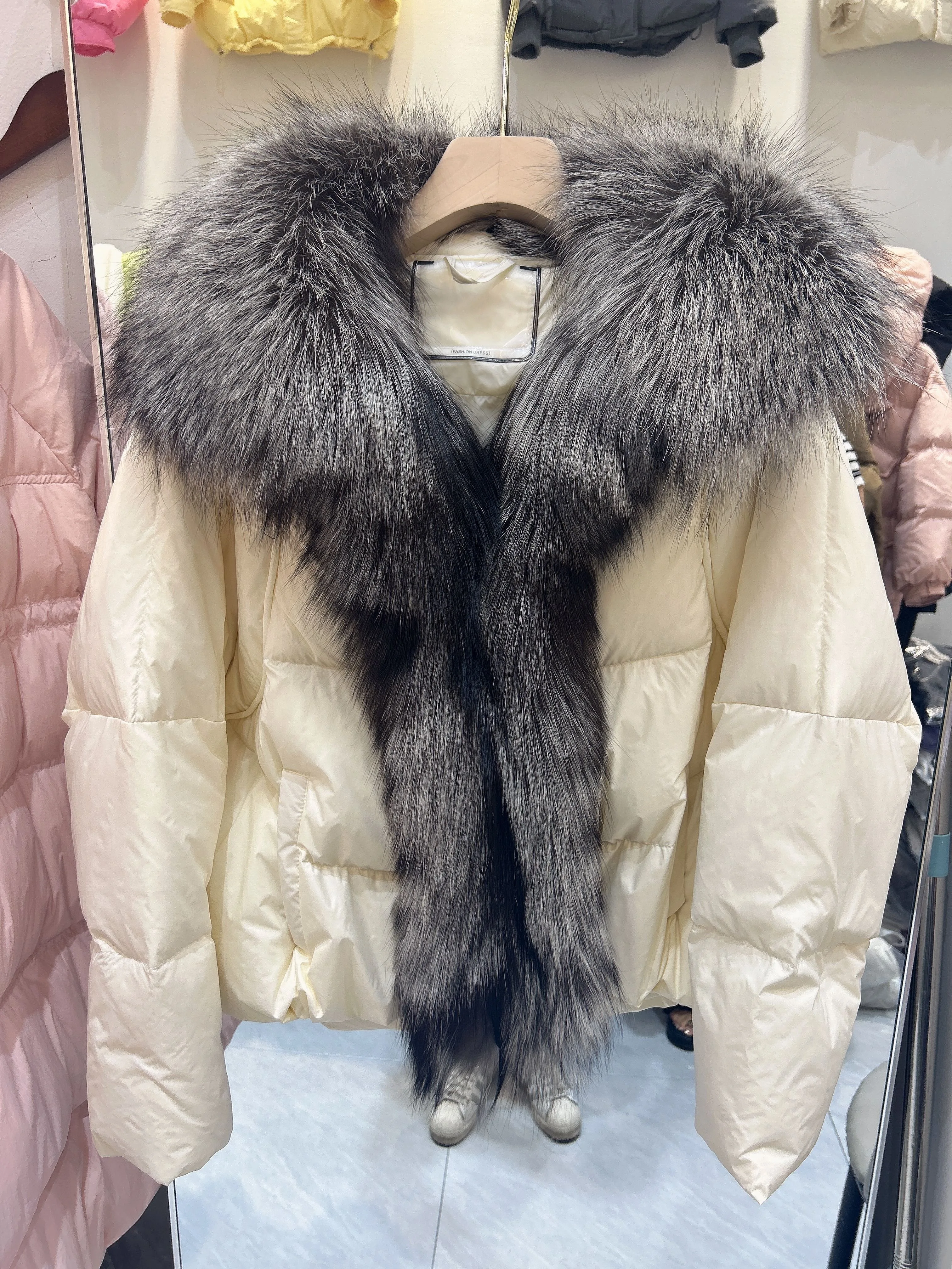 

ew Winter Luxury Fur Parka Women Natural Real Fox Fur Collar 90% White Duck Down Jacket Thick Warm Loose Waterproof Coat