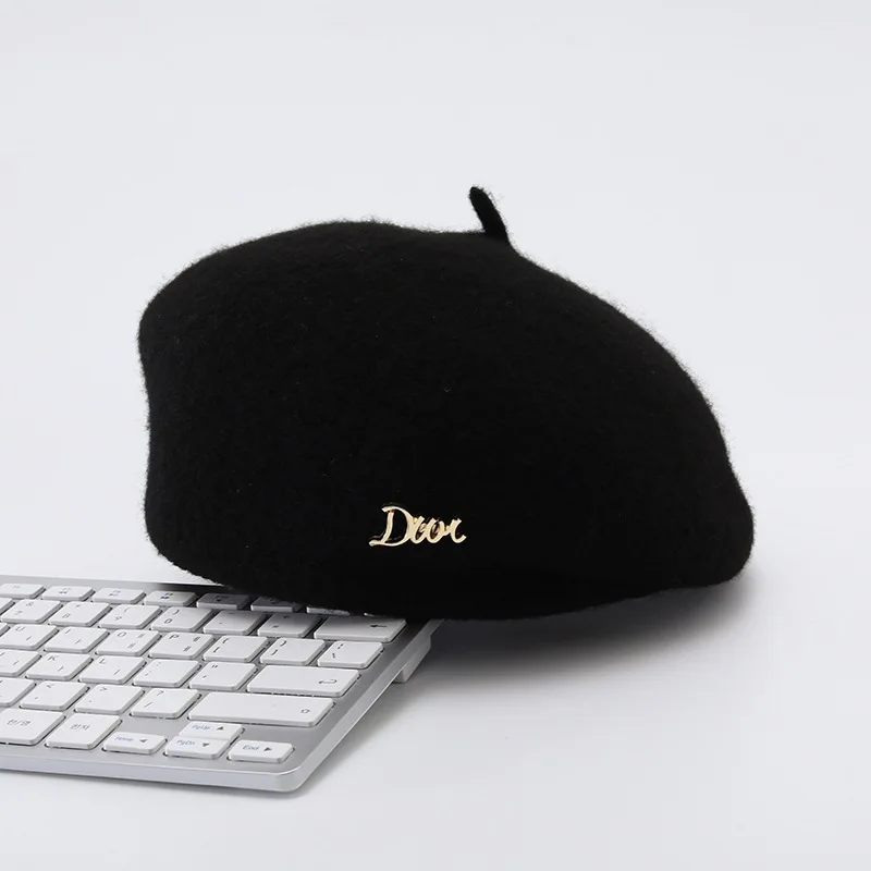 

​2025 New Women's Wool Beret - Shaping Design Retro Painter Hat, Warm Soft Stretchable, Chic & Face Slimming​