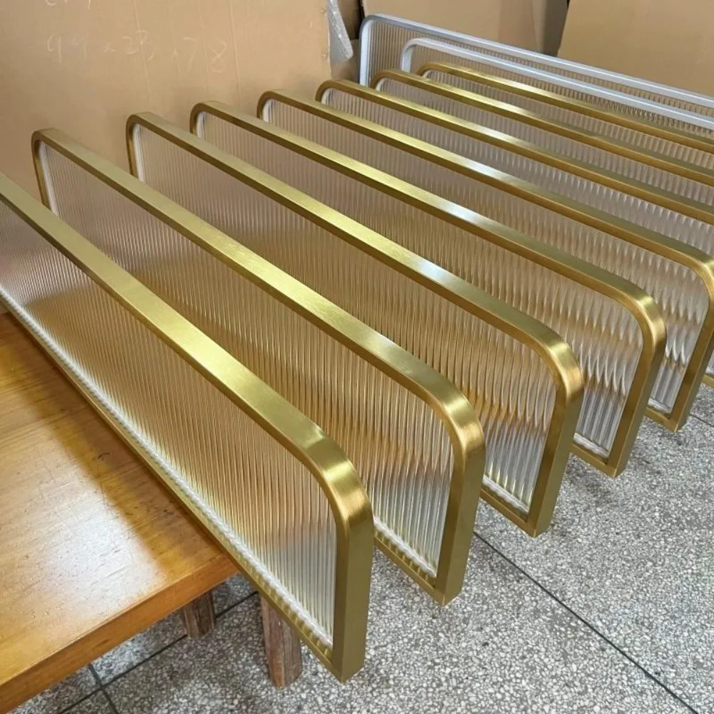 Restaurant booth partition stainless steel light luxury Changhong glass low screen wrought iron half wall heightened fence decor