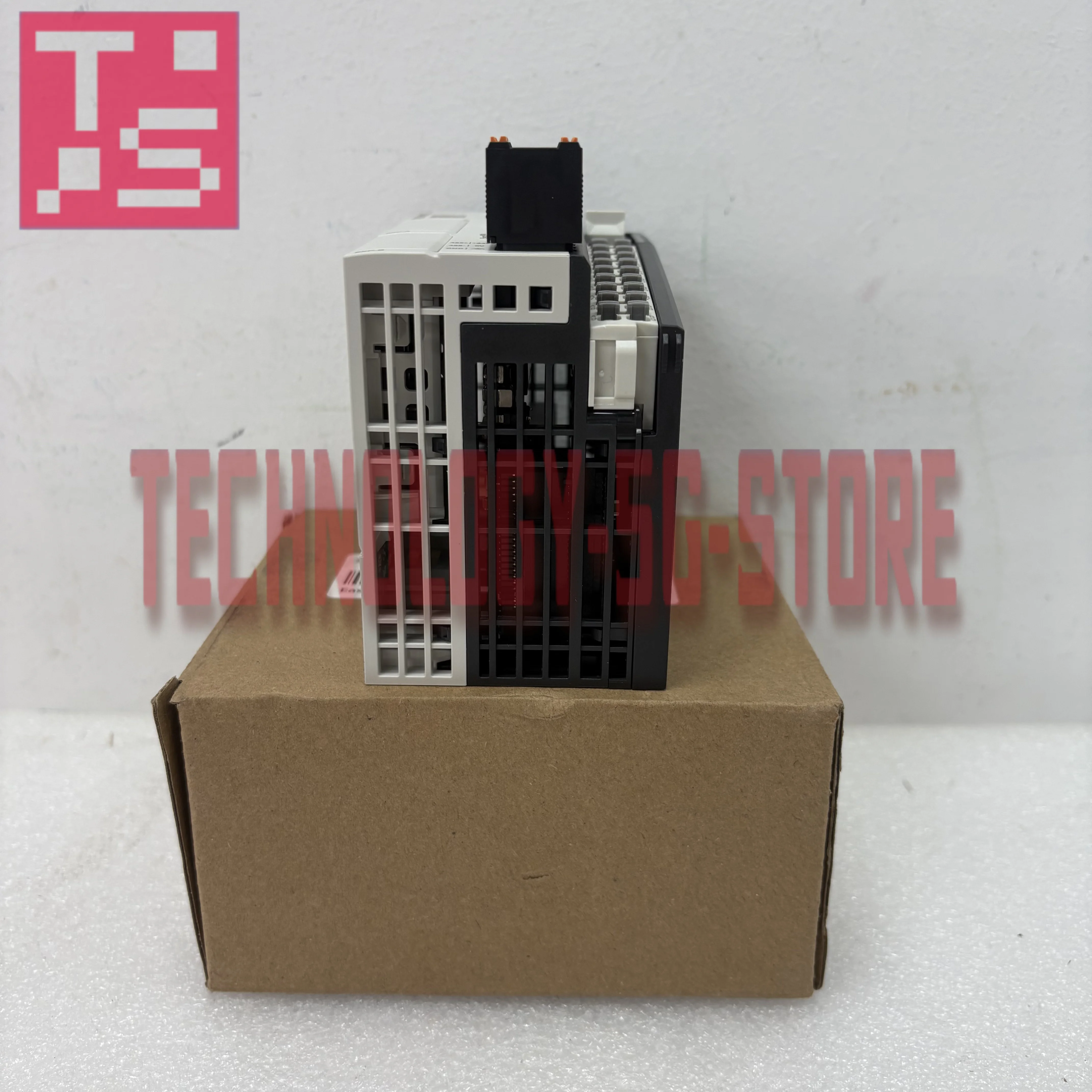 1 шт. новый модуль ПЛК Inovance Easy521-0808TN