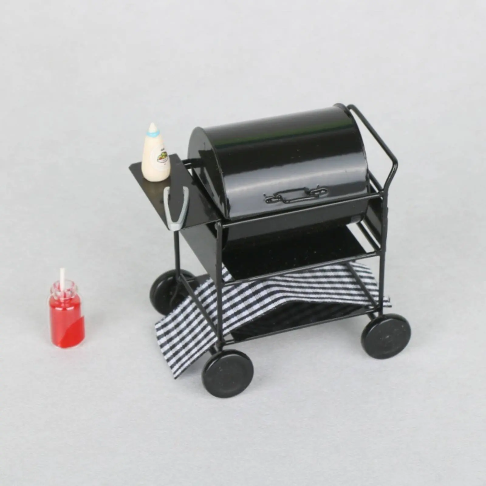 

Miniature Barbecue Grill Metal Craft 1:12 Scale BBQ Grill Mini BBQ Set Sturdy Build Dollhouse Barbecue Tool Portable