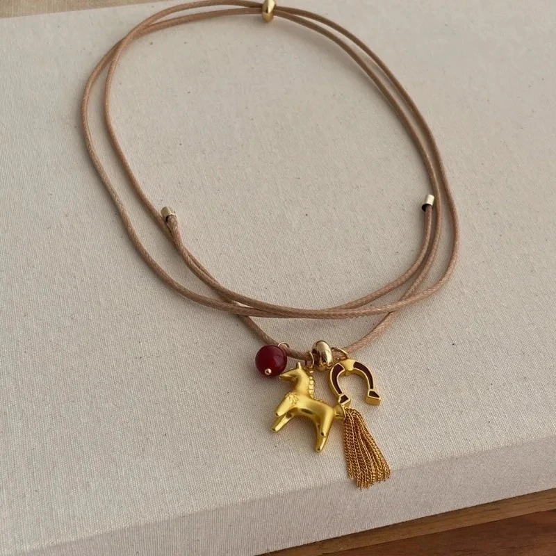 مضحك لامع الكرتون الحصان متعدد شرابة الخرز قلادة القلائد للنساء الإناث قابل للتعديل طويل الشمع حبل سلسلة المختنقون