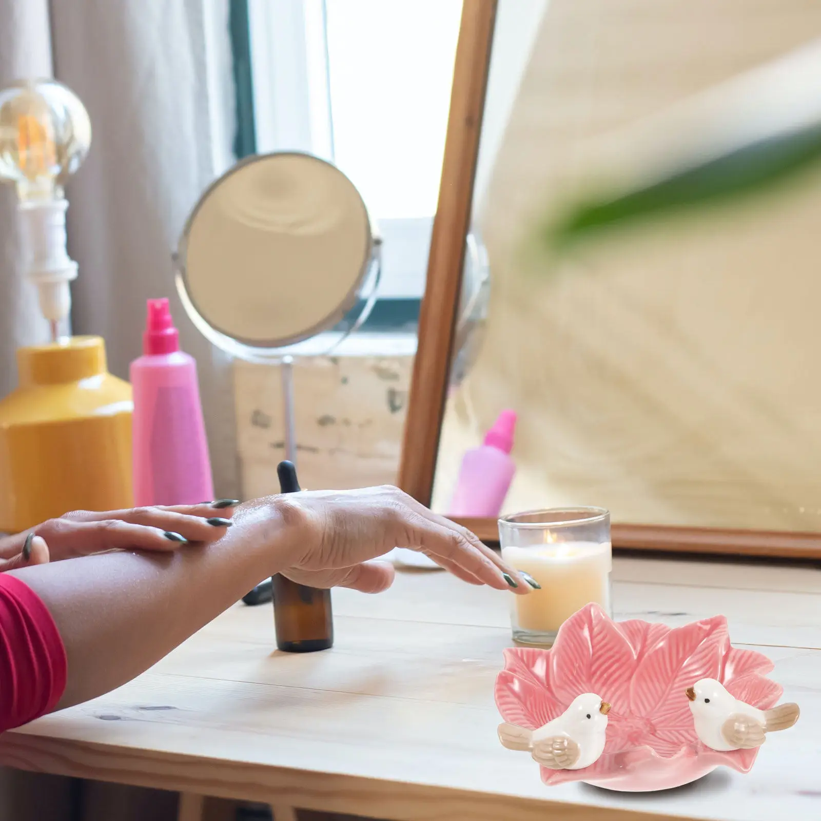 

Creative Ceramic Jewelry Dish Stylish Trinket Tray Jewelry Display Storage Plate for Home Bedroom Bathroom Dresser Decor Wedding