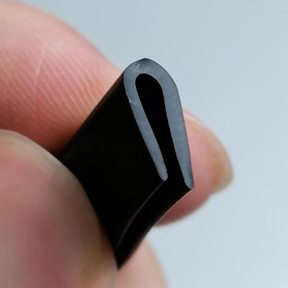 Shaped U Door seal strip Car rubber strip adhesive Anti-Dust car soundproofing Car Seal 1-8 meters For Auto Seals Rubber Strip