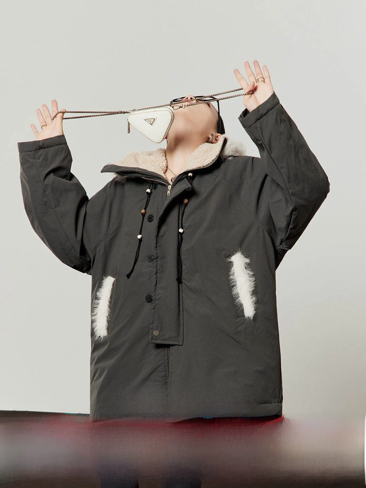 

Woolen een Outerwear Women's Mid-Length Stand Collar Cotton Coat with Furry Patchwork Commute Sle Winter New Arrival