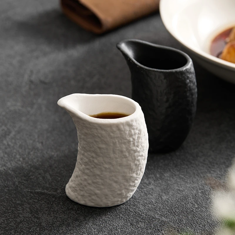 

Irregular Ceramic Milk Cup Concentrated Coffee Tank Black White Matte Small Milk Can Solid Color Creative Kitchen Tool