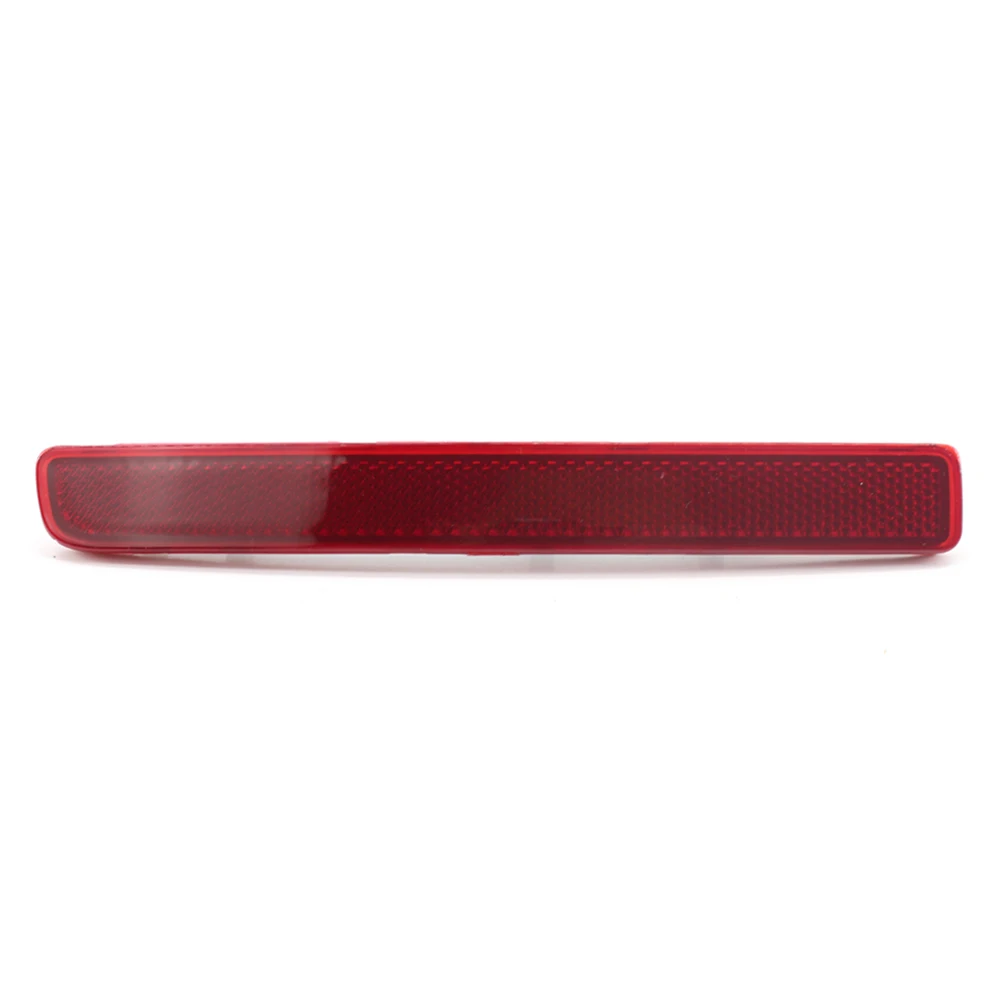 1Pcs Car Rear Bumper Reflector Red Lens Warning Strip For Land Rover LR3 LR4 Discovery 3 Discovery 4 Range Rover Sport XFF500030