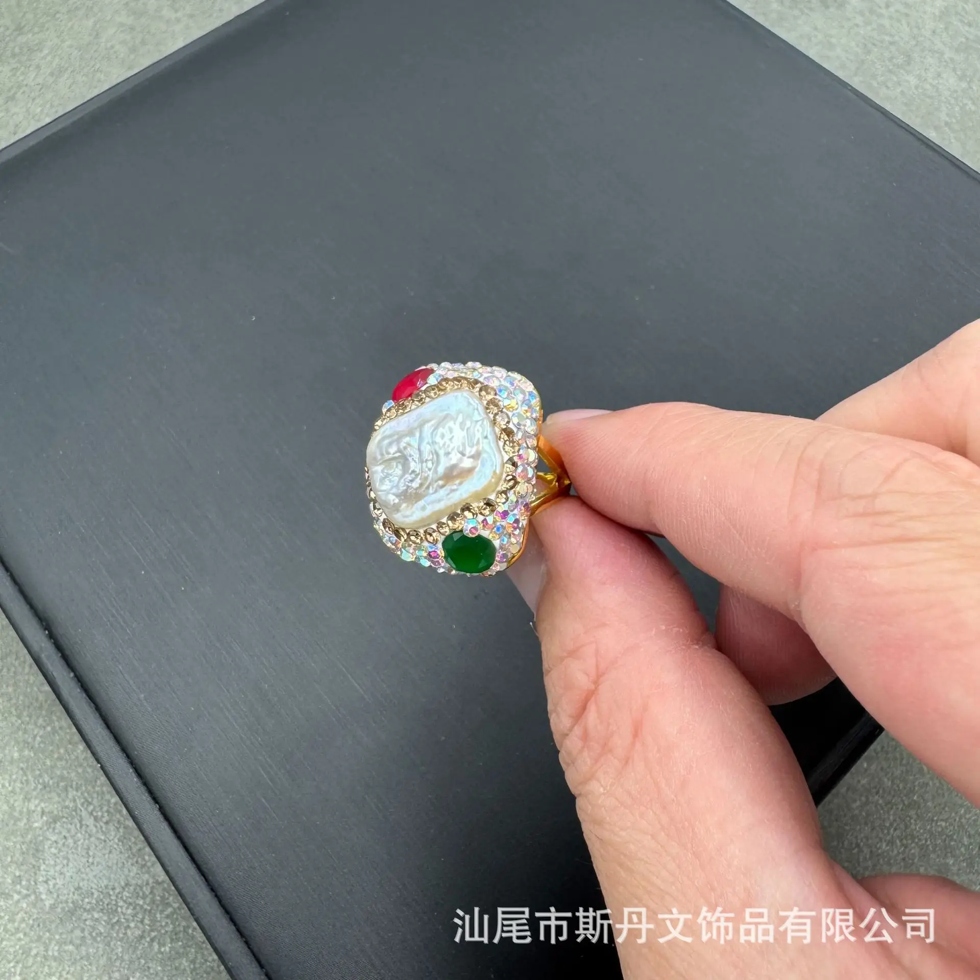 

New boutique baroque square pearl full of crystal hand-inlaid ethnic style personalized open color retention ring