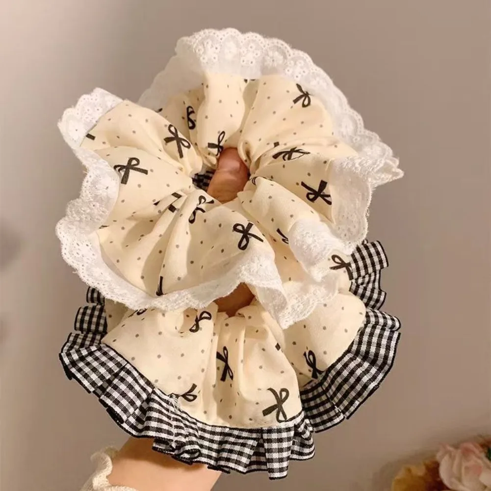 2 Stück Vintage Schleife Polka Dot Spitze Haargummi Borte Cremige Cottagecore Haarschmuck Perfekte süße Lolita-Stile sieht romantisch aus