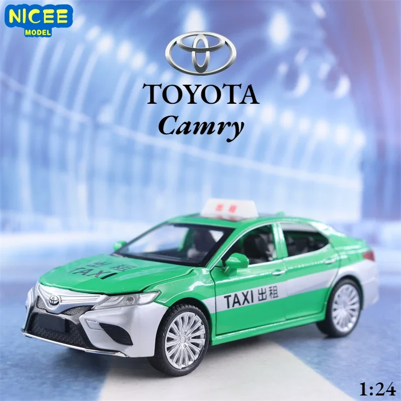 

Модель автомобиля Toyota Camry taxi 1:24, из металлического сплава