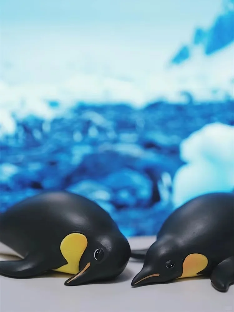 ألعاب كبسولة كواليا اللطيفة المضحكة المتعبة والدهون السوداء البطريق التميمة جلبة الحيوان كسول الاستلقاء شخصيات زخرفة سطح المكتب