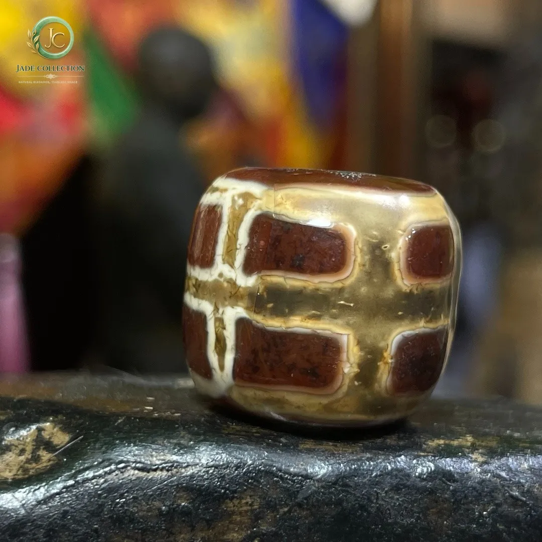 Tibetan Nepalese Himalayan Bead Ancient agate Old Dzi Talisman eye Bead Amulet