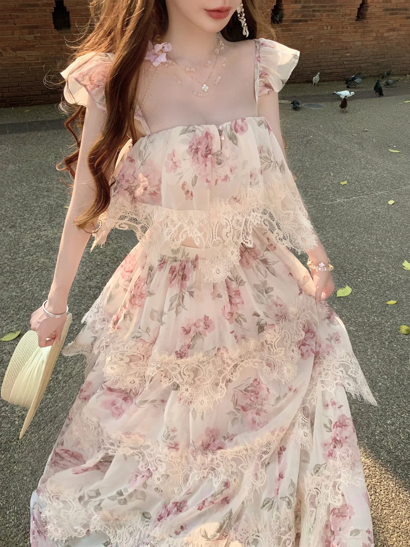 

Romantic Holiday Style Floral Print Lace Trim Halter Top Multi-Layer Skirt Popular Sweet High Waist Fairy Skirt for Ladies