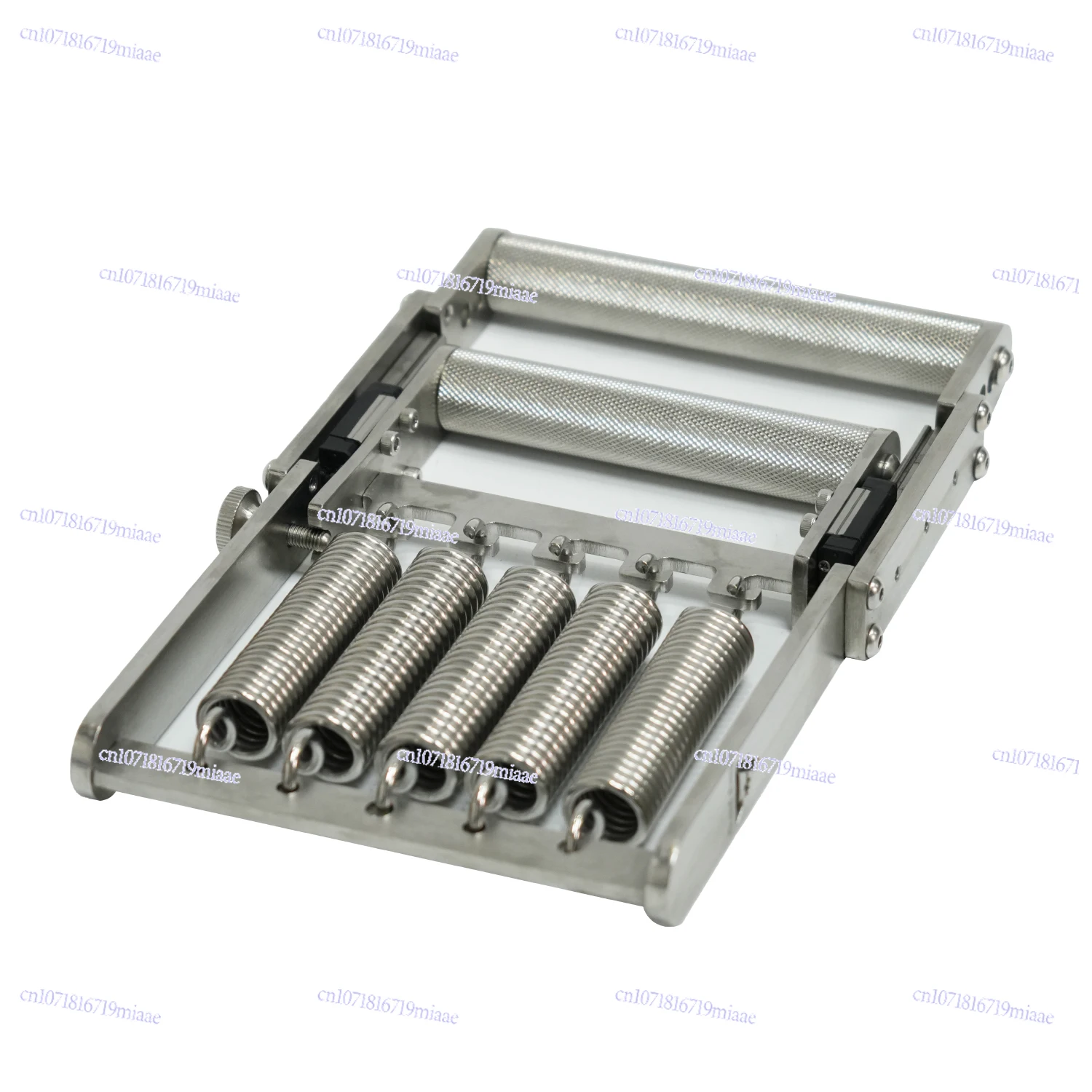 

Stainless steel spring grip, men's professional practice strength