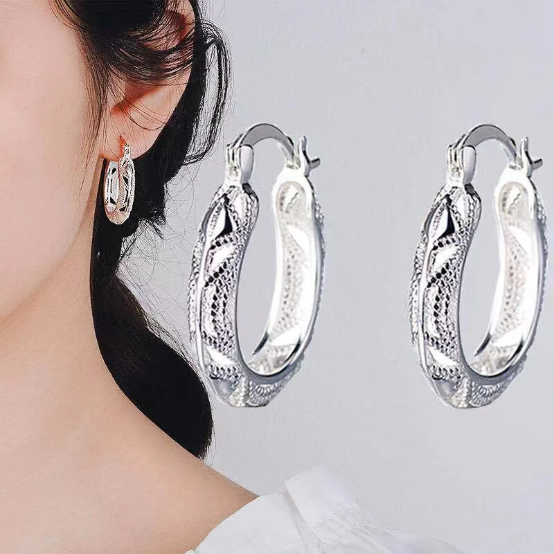 Exquisite Fashion Hoop Earrings for Women Simple Personality Silver Color Metal Carving Hollow Pattern Earrings