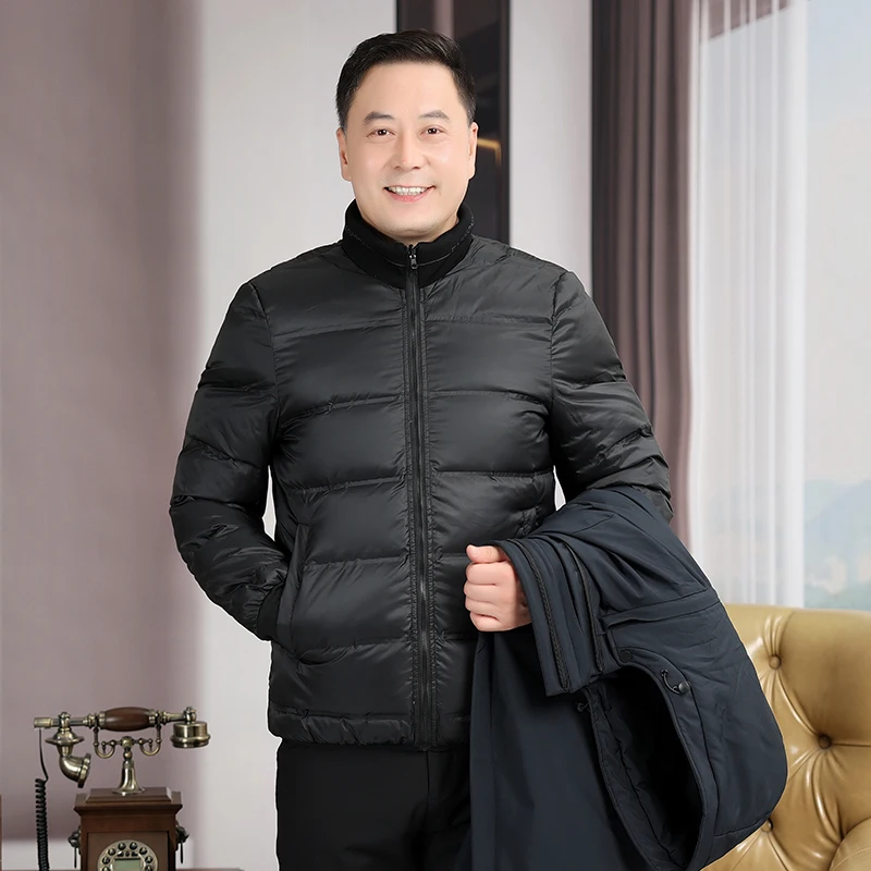 

Новая мужская утепленная куртка-пуховик 2025 года с длинными рукавами для мужчин среднего и старшего возраста, больших размеров, модная одежда для отцов, верхняя одежда из полиэстера