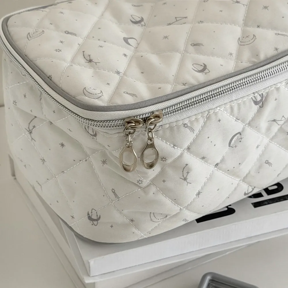 New Moon Star Makeup Bag Quilted Lightweight Storage Bag Large Capacity Travel Wash Bag