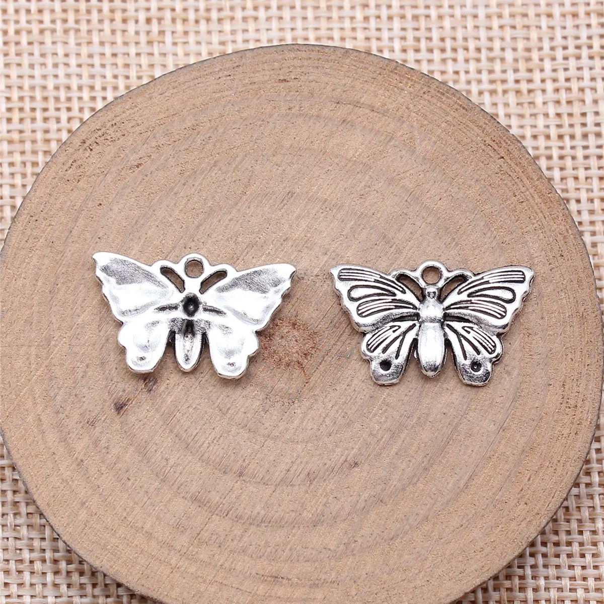 WYSIWYG 20pcs 22x13mm Antique Silver Color Butterfly Charms Pendant For DIY Jewelry Making Handmade Jewelry Craft Findings