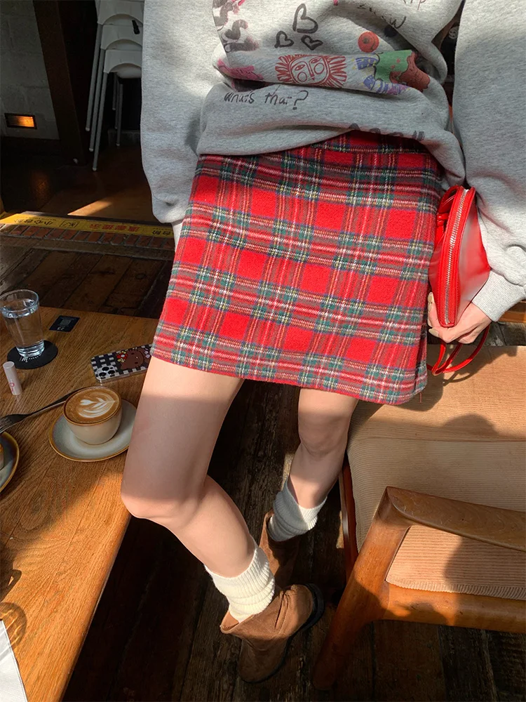 

Красная клетчатая шерстяная юбка-обертка для женщин, осенне-зимняя новинка в корейском стиле, с принтом, из смесового полиэстера, приталенного кроя.