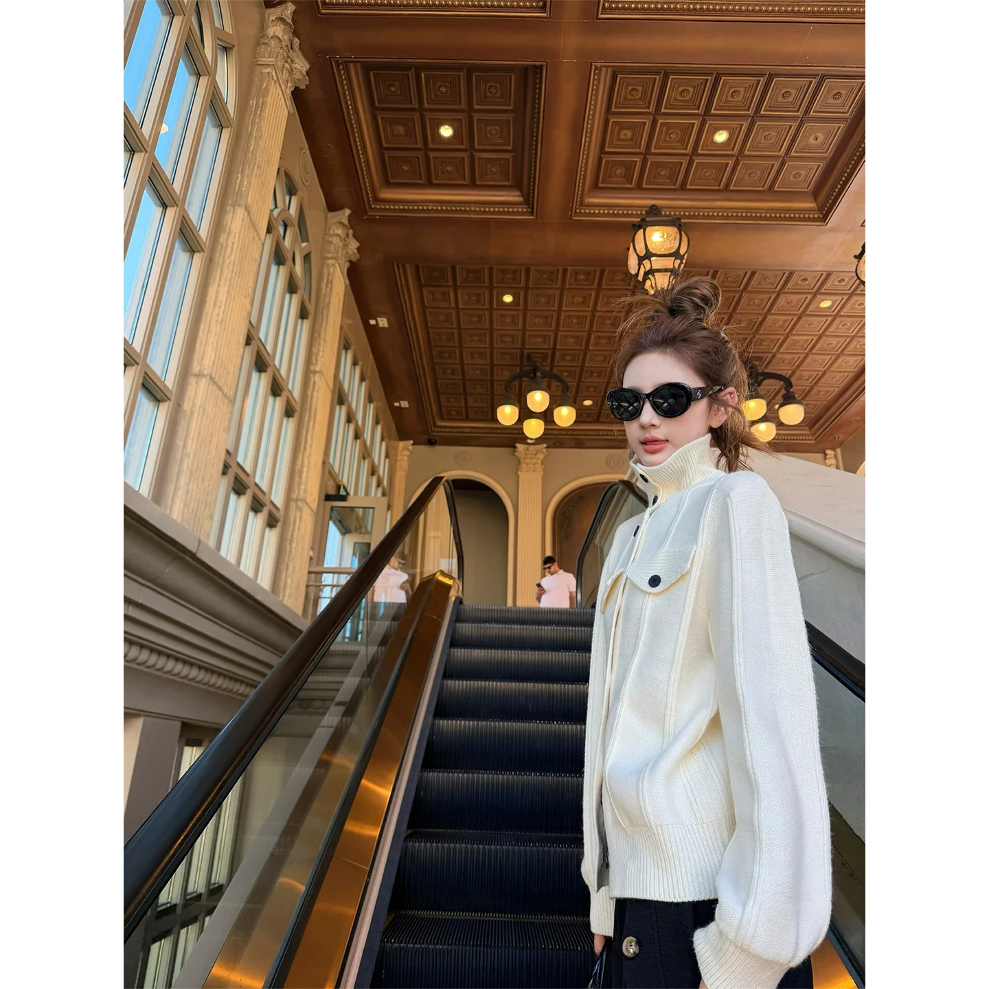 

Aaaaxbbb Kellar: Женский вязаный кардиган с высоким воротником на пуговицах, длинный рукав, осенне-зимняя верхняя одежда, повседневный стиль, стандартный крой