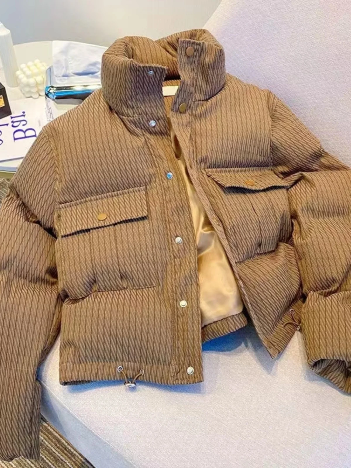 

Корейские женские пуховики для утренних прогулок: Свежесть, энергия, настроение на день, для девушек