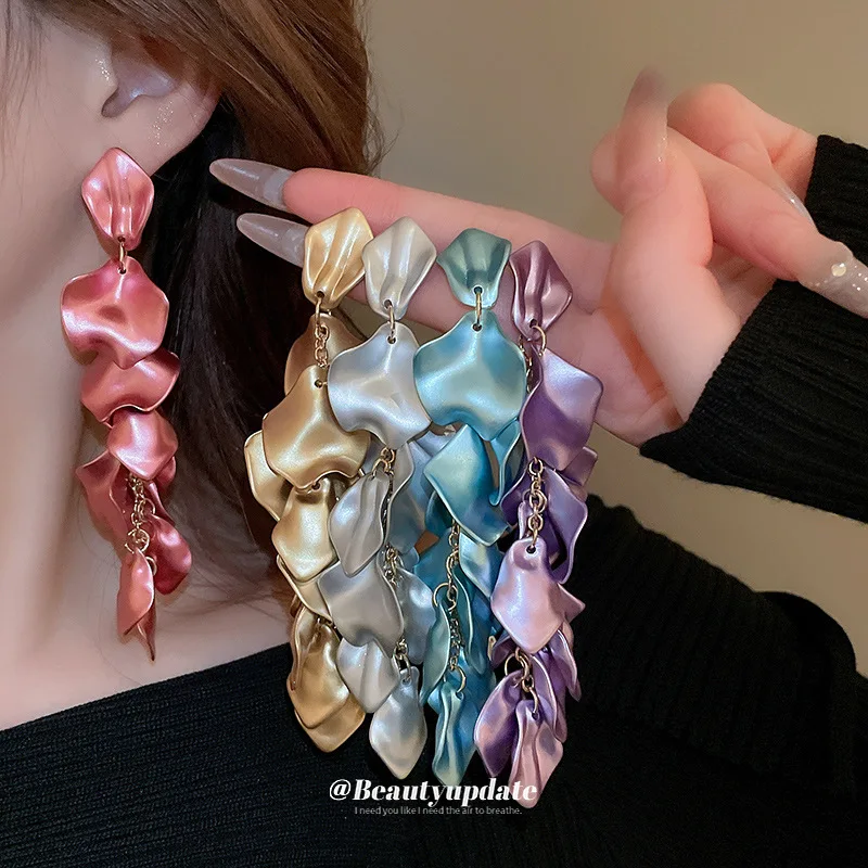

Fashion Colored Acrylic Flowers Earrings For Women Exquisite Wrinkled Petal Tassel Earrings Casual Banquet Wedding Jewelry Gifts