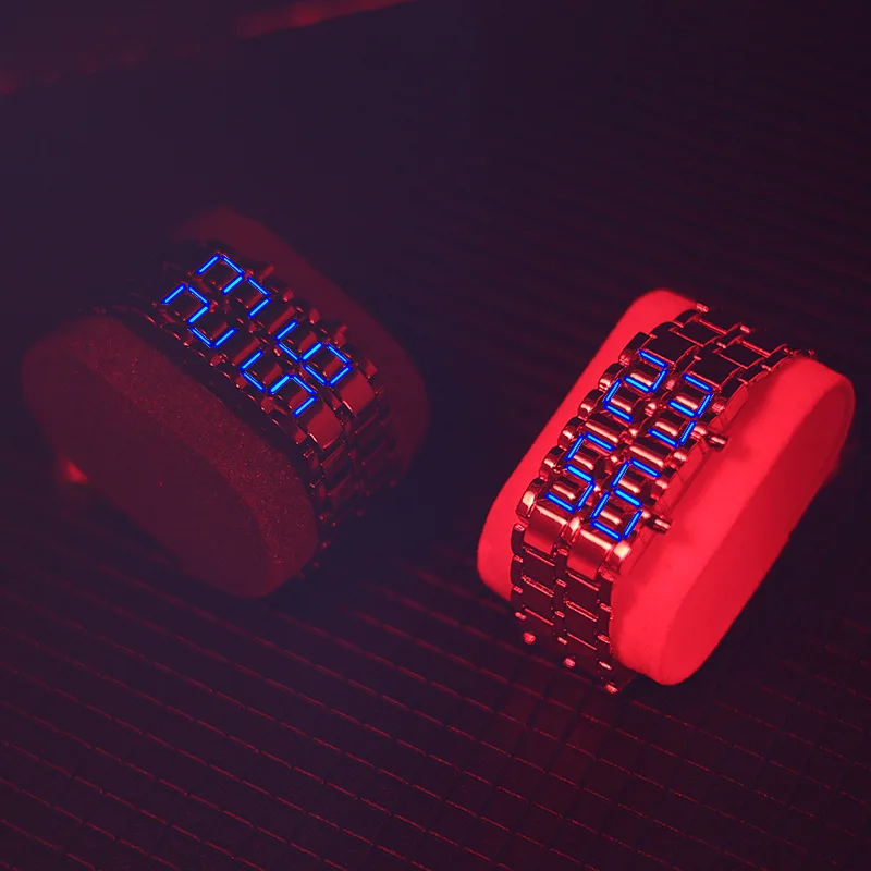 Orologio da polso digitale da uomo alla moda da uomo nero completamente in metallo rosso bianco blu display a LED orologi regali per orologio sportivo creativo da ragazzo maschio