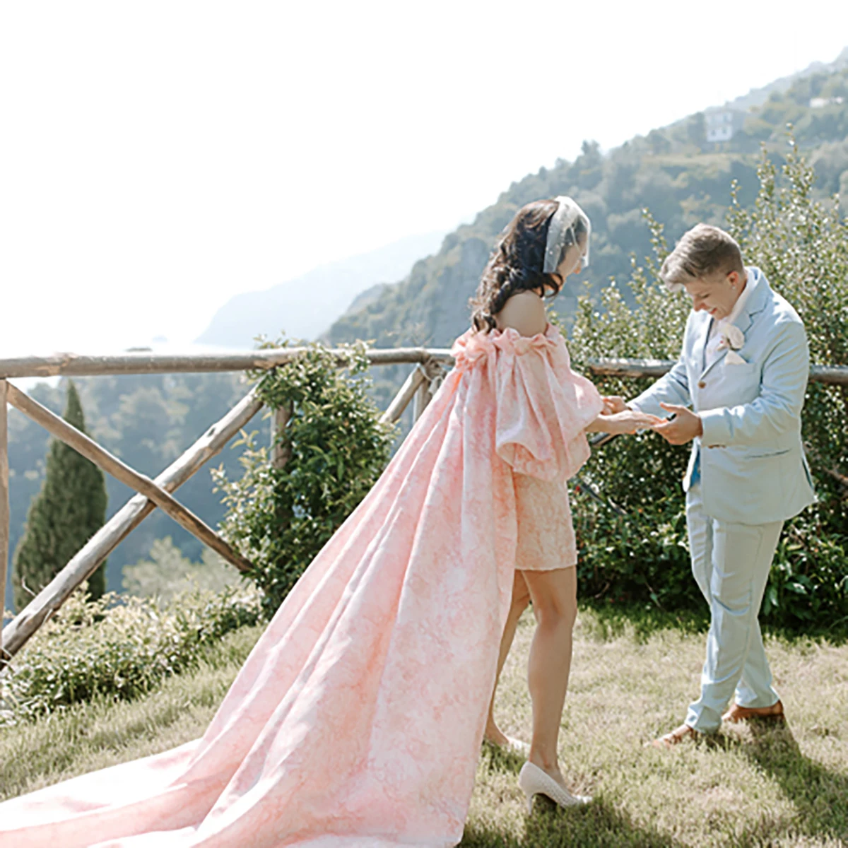 Vestidos de novia rectos con estampado Floral de princesa, tren largo desmontable, satén fruncido, Mini vestidos de novia coloridos personalizados