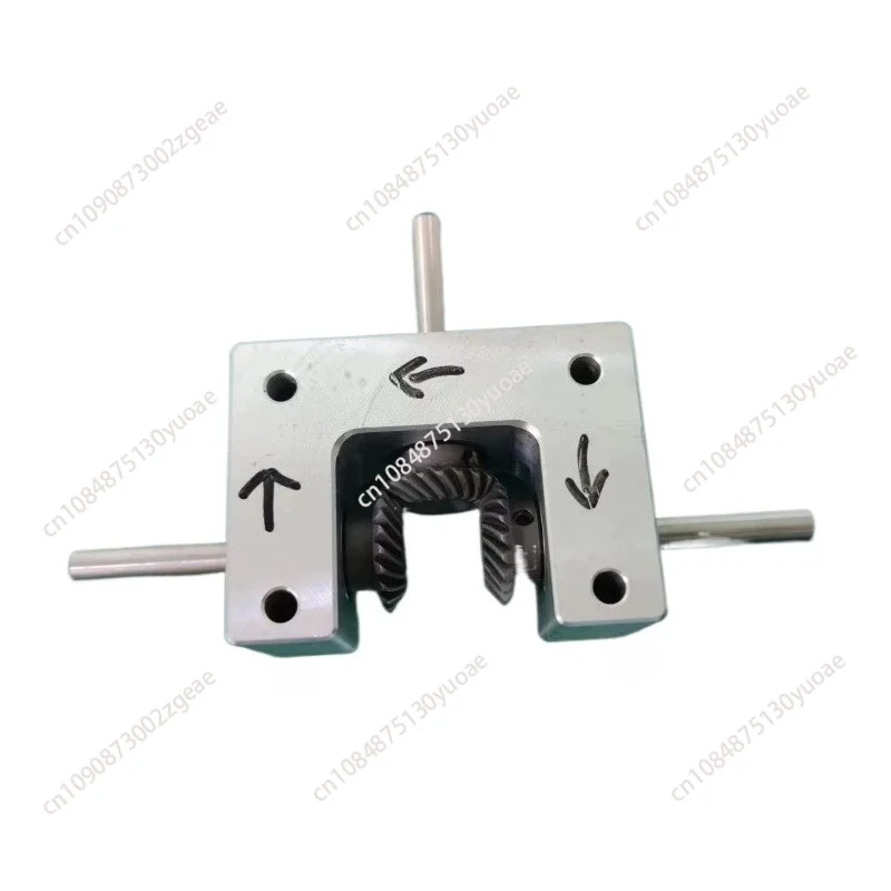 6/8/10MM 90 Degree Differential Assembly Gearbox 1:1 Spiral Bevel Gear Small Dual Output Shaft Angle Converter Shaft Diameter