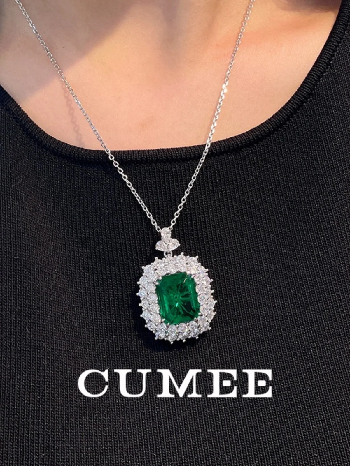 Cumee Fashionable Cultivation, Emerald Synthetic Pendant Necklace 925 Silver and Gold Plated Party Anniversary