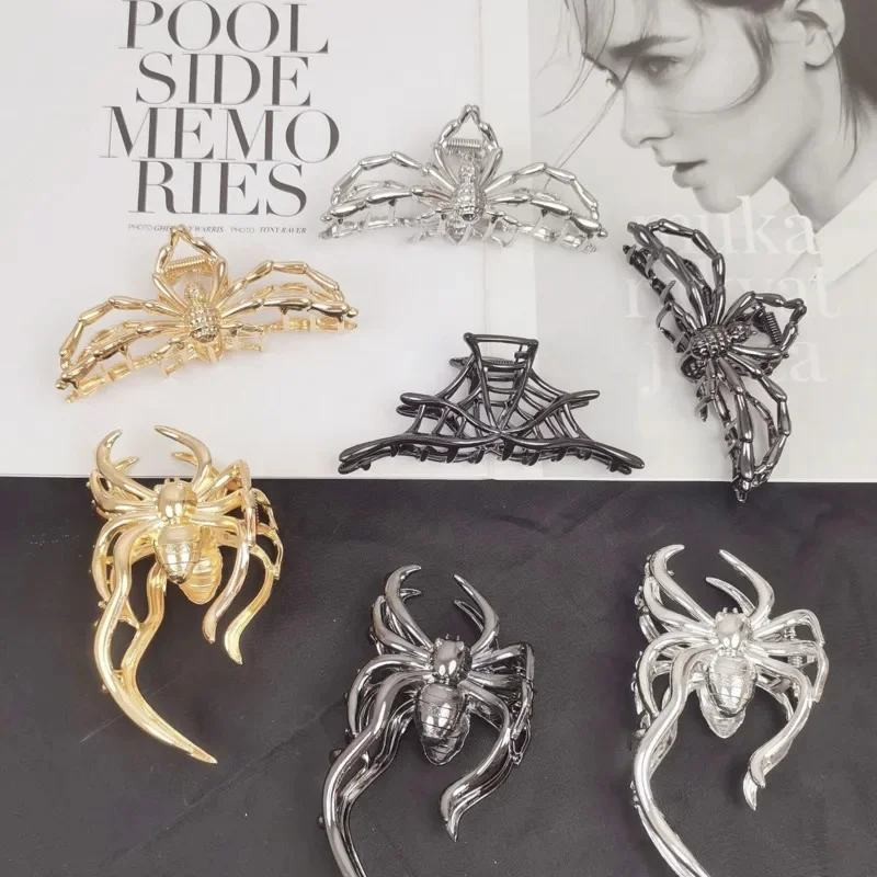 

3D Spider Grab Clip Skull Y2K Heavy Metal Punk Double Sided Grab Clip Retro Harajuku Hair Clip Headdress Women Halloween Gift