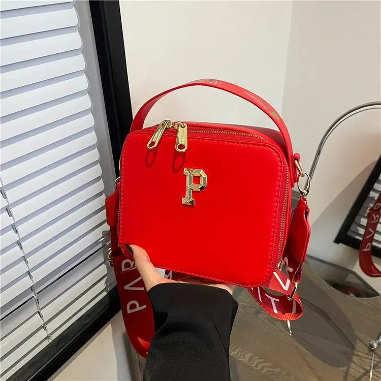 

‌ Шикарная однотонная сумка через плечо 2025 — женская сумка-мессенджер с регулируемым ремешком, легкая сумка через плечо для покупок и ежедневного использования