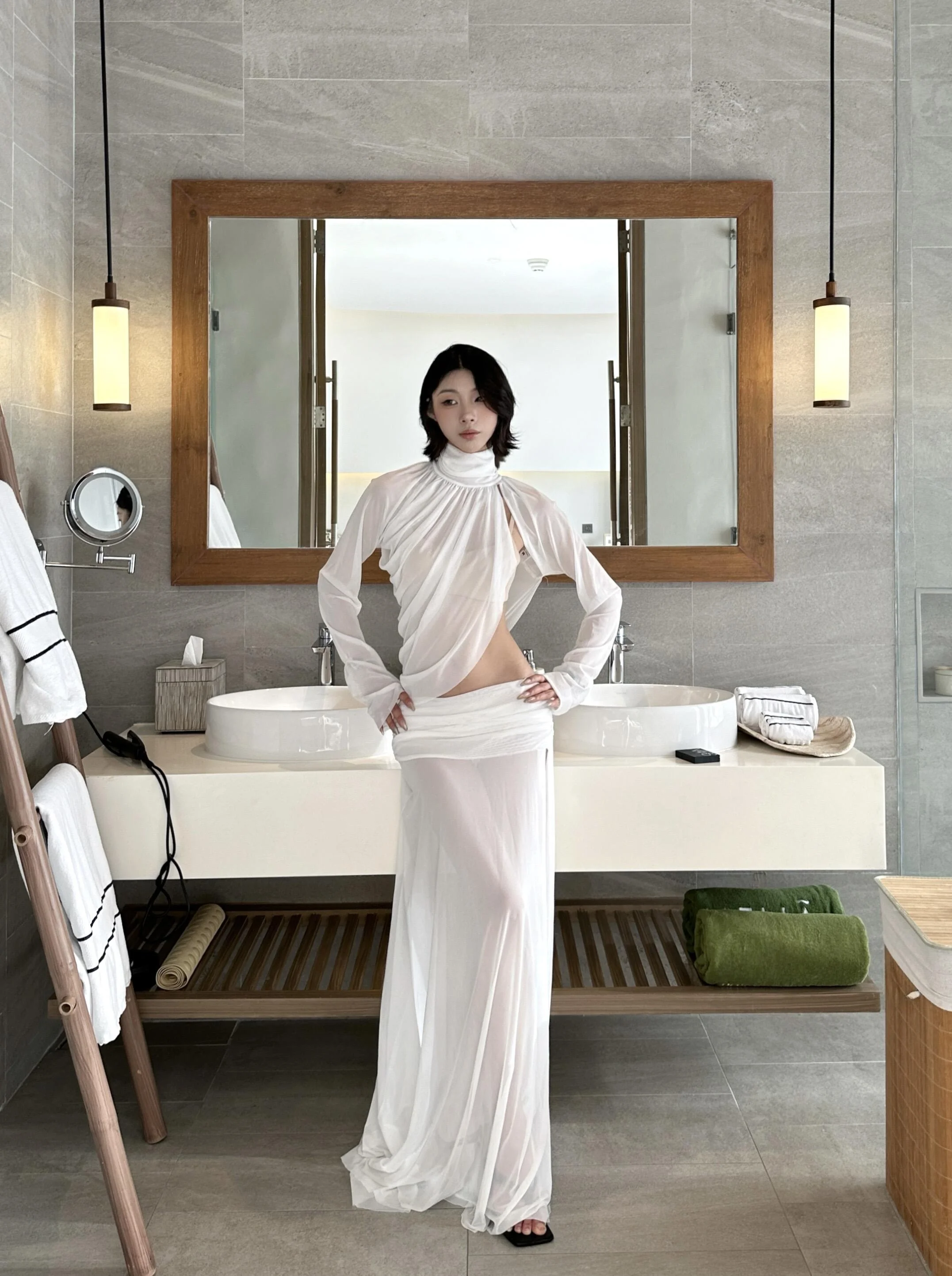 

Комплект Outflt Studio: белое прозрачное платье с высоким воротником и длинными рукавами для женщин, летний модный комплект, микро-прозрачный, весенний стиль