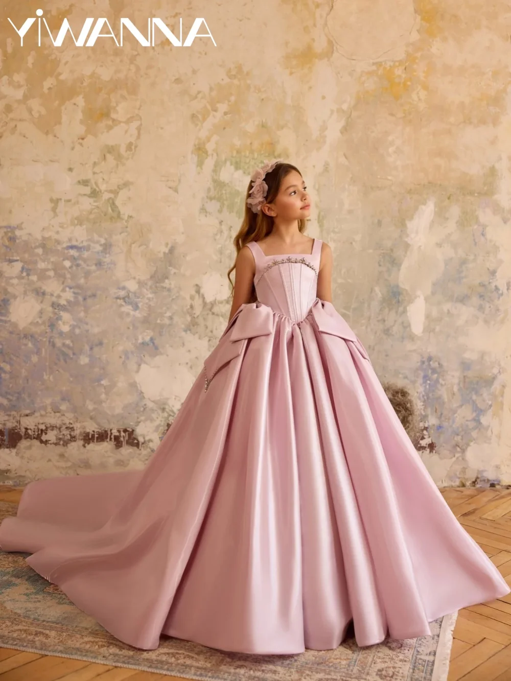 Luxurious Crystal Bow Girls Dresses Birthday Party Outfit Modern Elegant Square Neck A-line Long Princess Gown For Kids 2-14Y