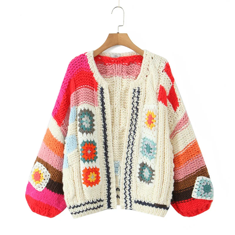 

2025Осенне-зимний новый трехмерный свитер ручной вязки с цветными блоками из бисера для женщин