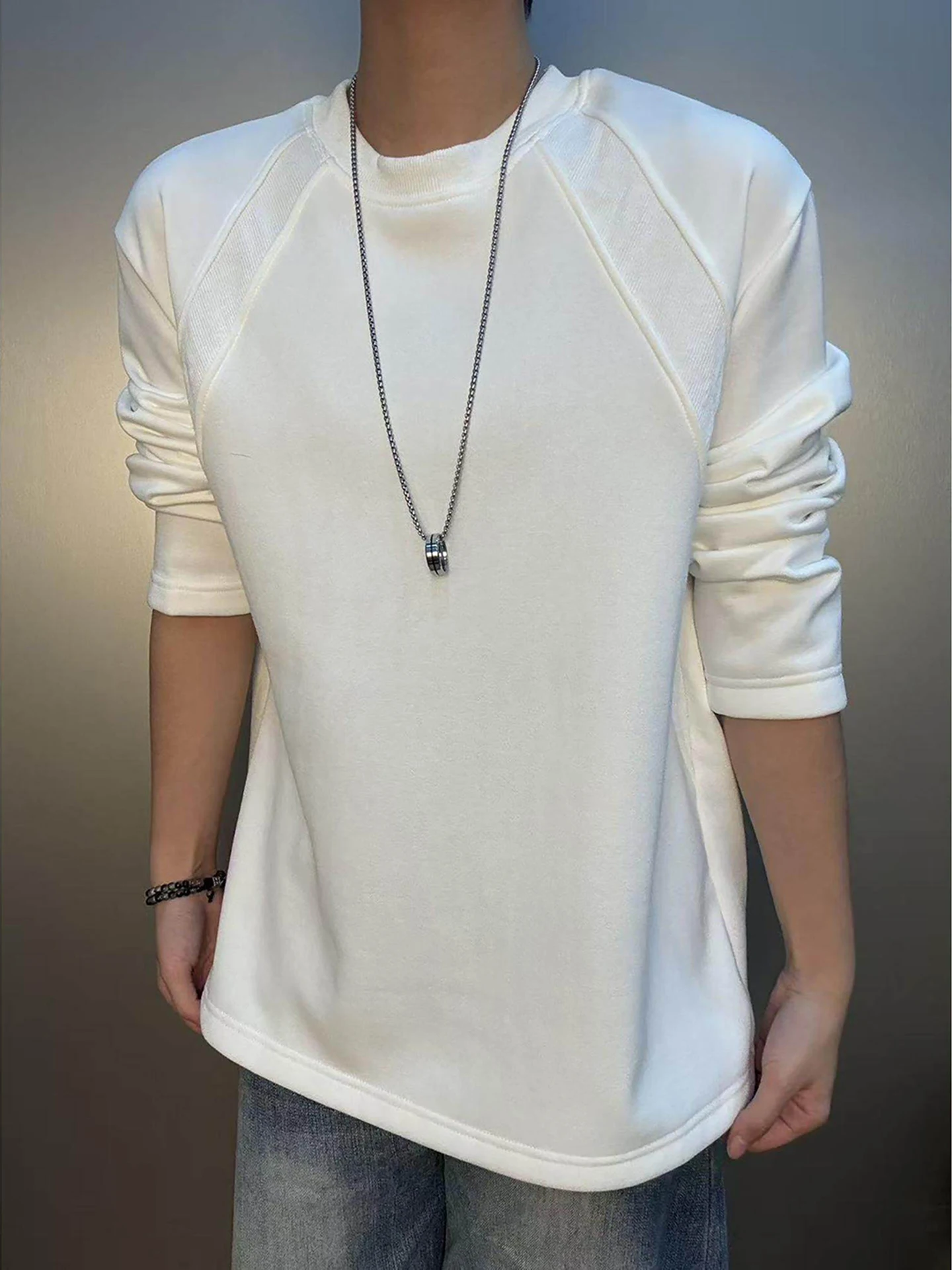 Men's Heavyweight Rigorous Long Sleeve round Neck Sweatshirt Casual Style Warmth Comfortable Fit Spring Season Basic T-shirt