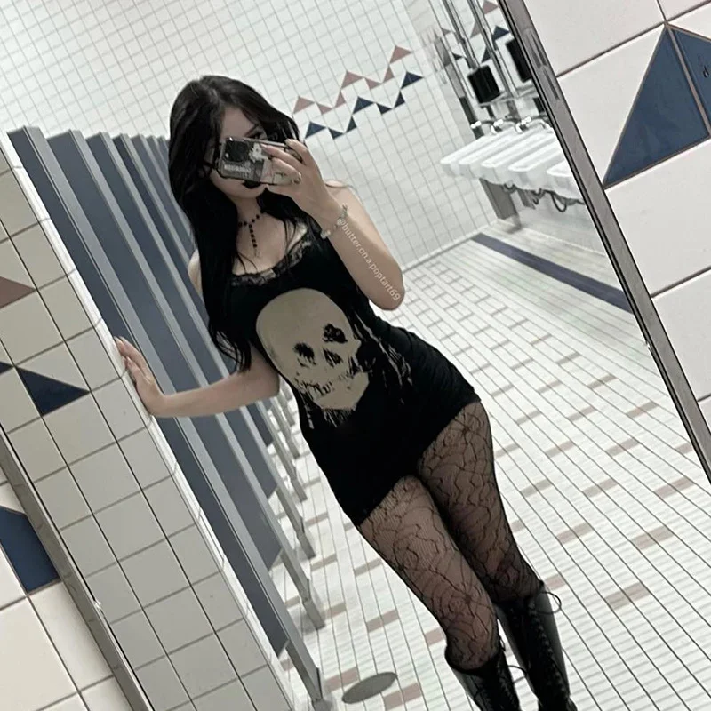 

Dark Style Personalized Spicy Girl Short Skirt With Skull Print Suspender Skirt