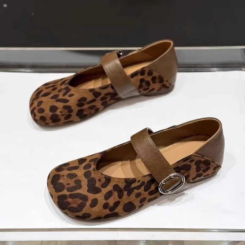 Sommerliche Damen-Freizeitschuhe: Luxuriöse Mary Jane Schuhe mit runder Zehenpartie und Schnalle – Neue Mode 2026 mit Leopardenmuster – Detail 9