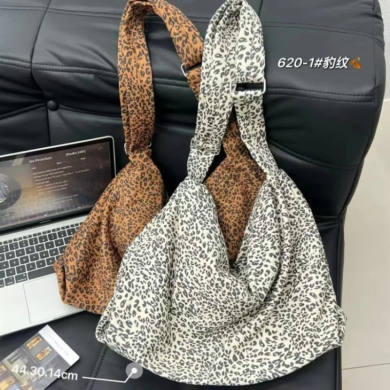 

Genuine Leather Messenger Bag for Women, Shoulder Strap Comfort, Luxury Brand Classic Elegant Handbag Design