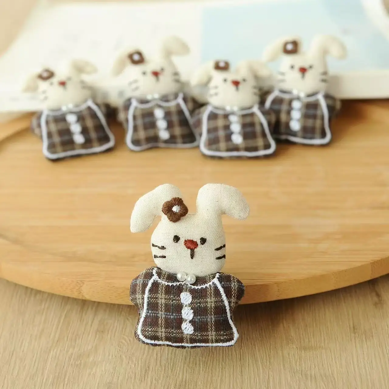 Stuffed Fabric Rabbit Brooch Plaid Clothes Cute Cartoon Pin for Women Bag Sweater Casual Daily Decoration