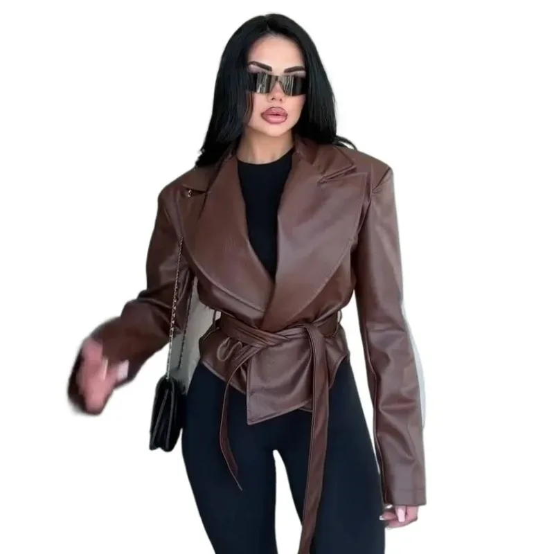 

Модный кожаный топ, осенне-зимняя новая женская одежда, красивая трендовая кожаная куртка с локомотивом, крутые ремни, темпераментная кожаная куртка