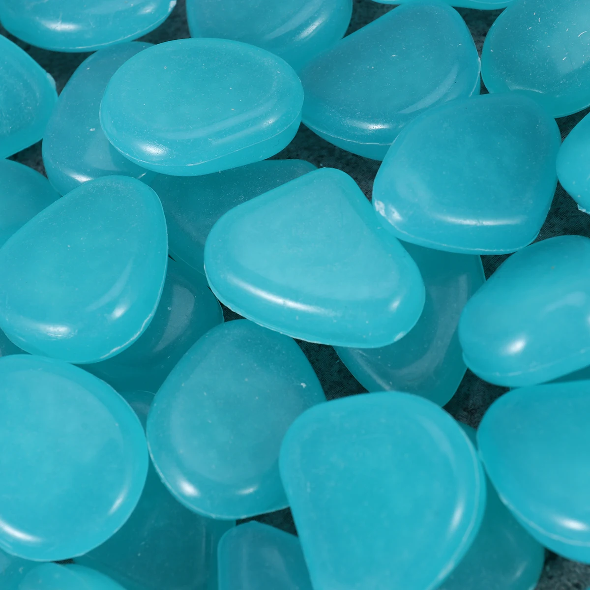 

200Pcs Pebble Stones Glow In The Dark For Garden Aquarium Fish Tank Decoration Pebbles Man-Made Colorful Gravel