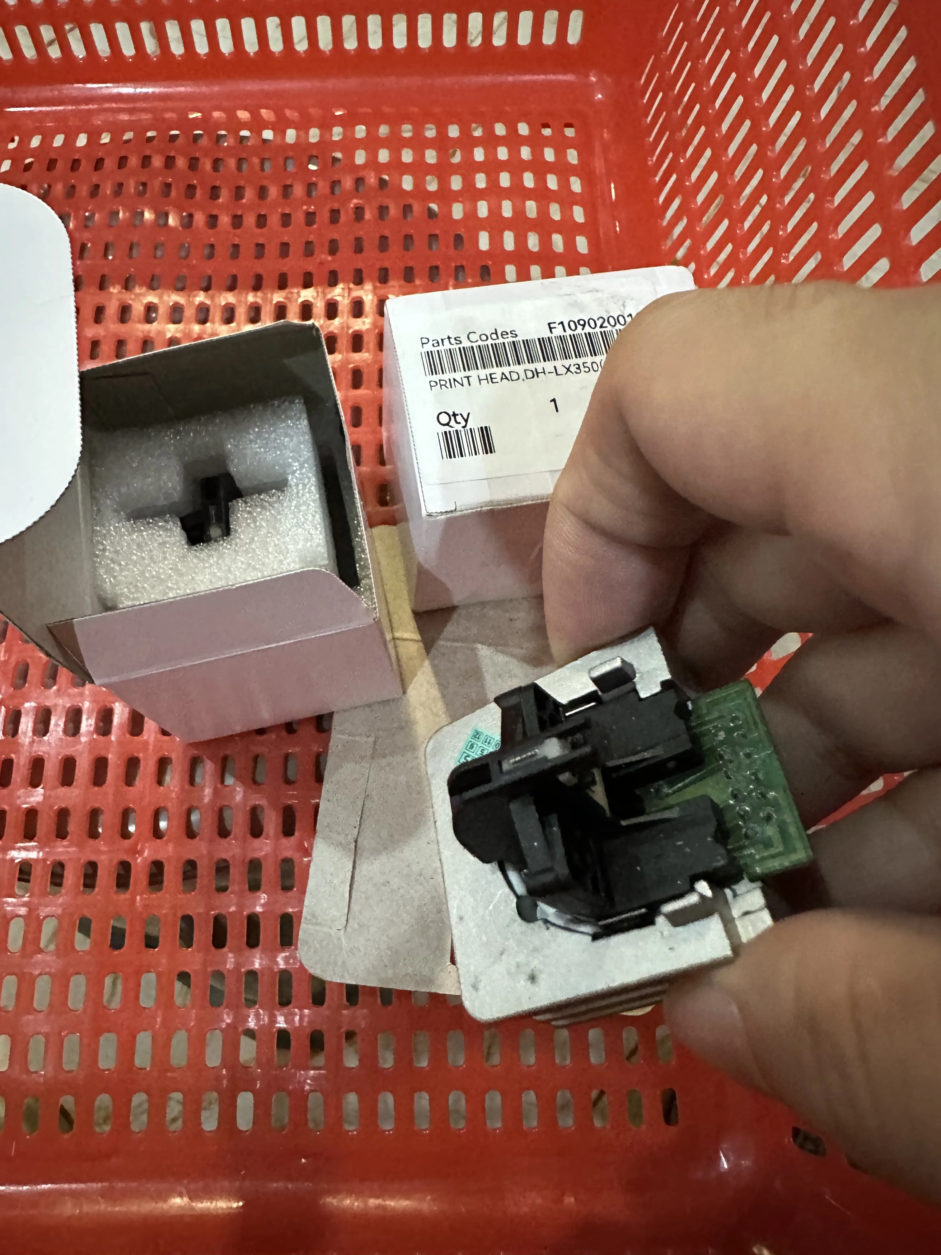 

1Pc F109000 Printhead For Epson LX310 LX350 New Compatible Dot Matrix Printer Head