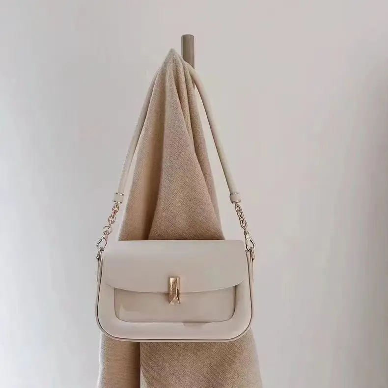 Korean Style Fashionable Small Square Bag for Women New Beige Simple Commuting Shoulder Crossbody Bag