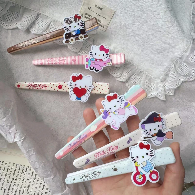 Sanrios Hellokittys Fermaglio per capelli Simpatico morsetto a becco d'anatra per ragazze Donne Forcine alla moda Accessori per acconciature alla moda Abbigliamento quotidiano