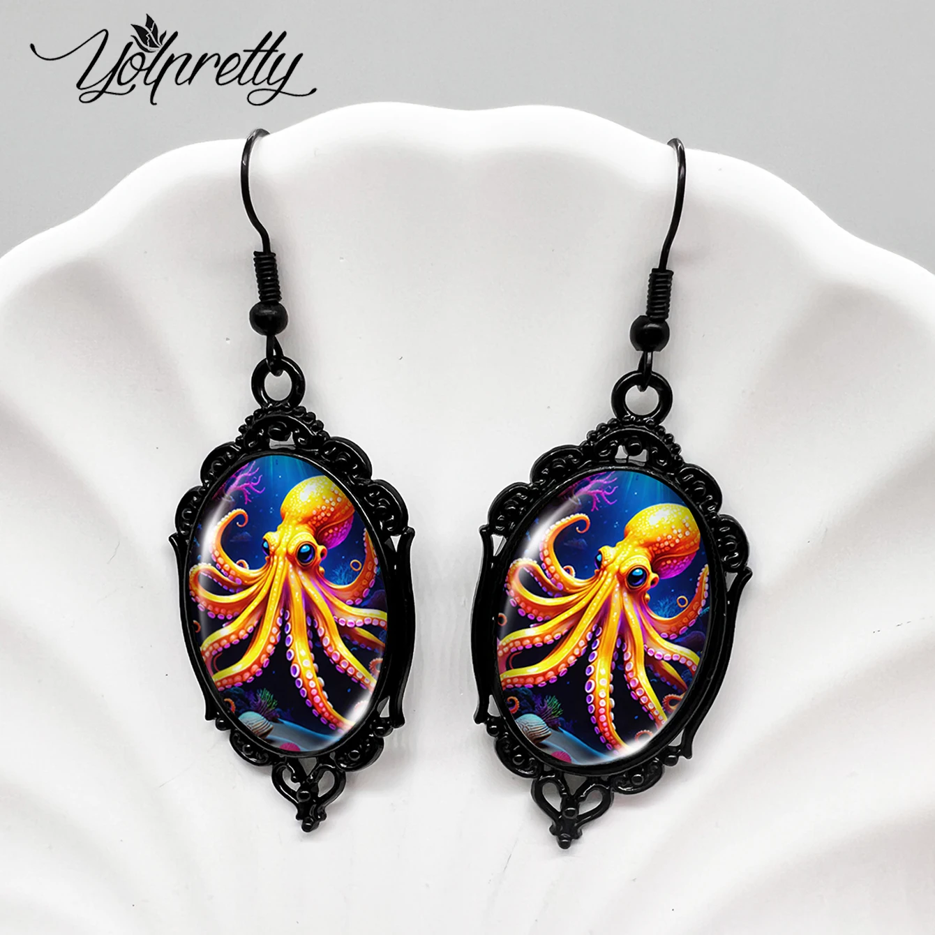2025 nuevo pulpo amarillo imagen de vida oceánica cabujón de cristal ovalado pendientes de anzuelo hechos a mano pendientes colgantes en forma de flor negra