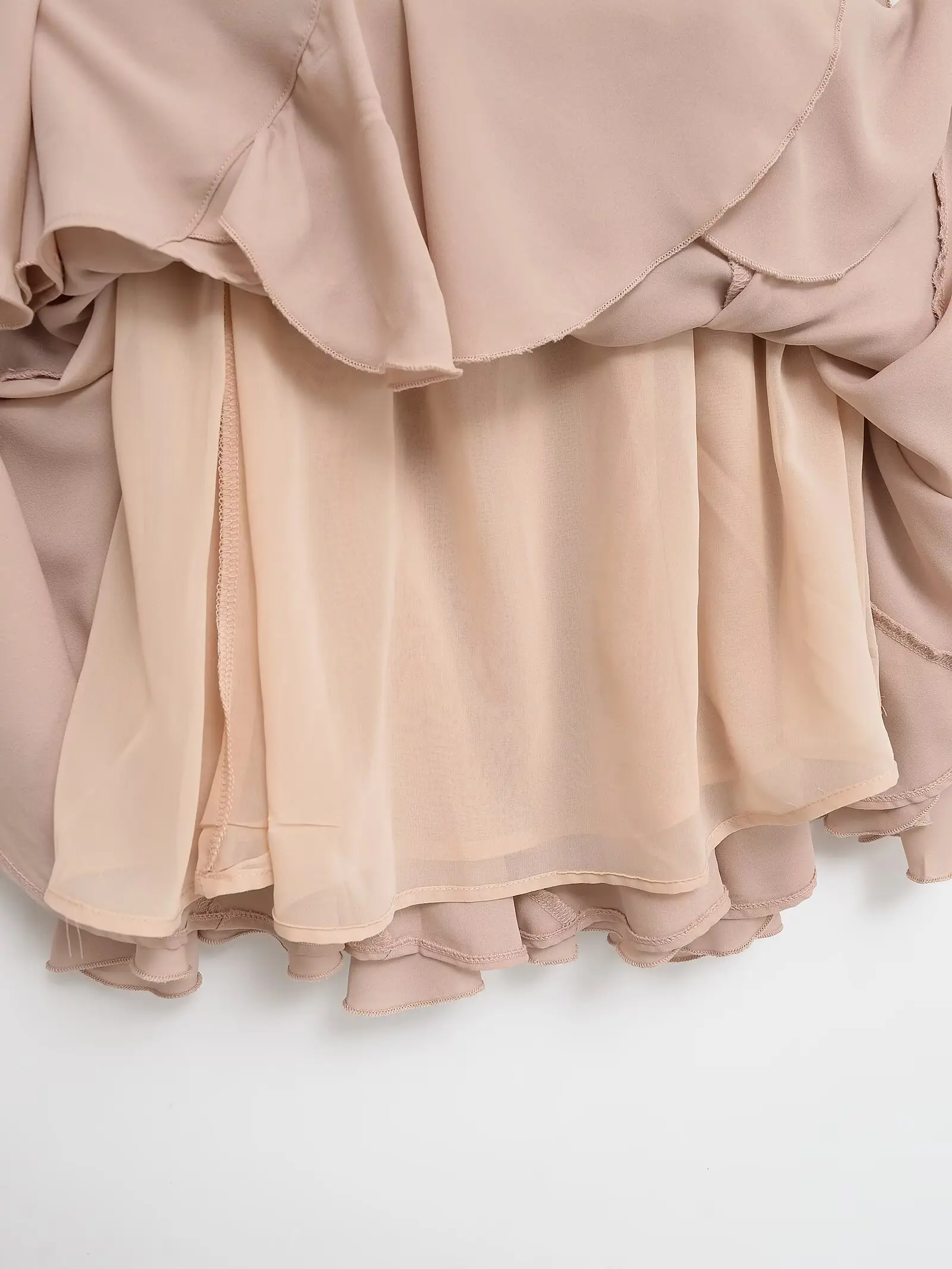 تنورة نسائية أنيقة موديل 2025 غير رسمية عالية الجودة بطول الركبة ذات طبقات وردية تنورة ميدي مرنة على شكل حرف a أنيقة على شكل حرف a وكشكشة متدرجة #5