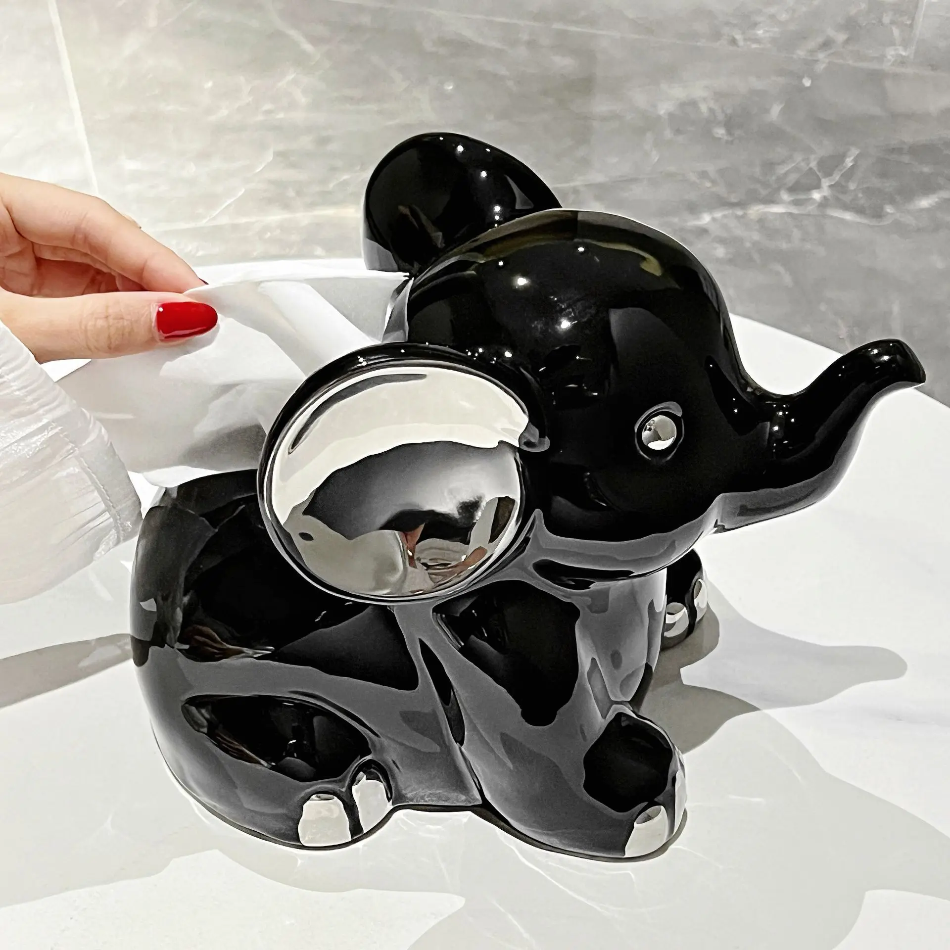 

high-end light luxury decoration Cute elephant tissue box, living room desktop napkins, paper drawer, living room coffee table