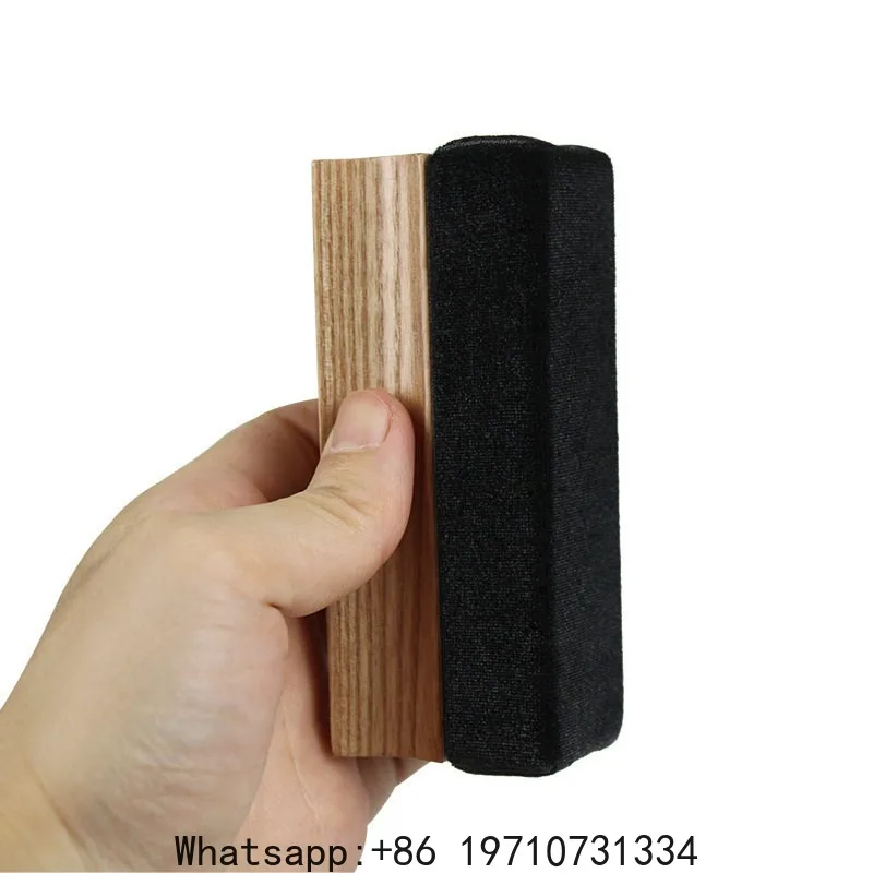 LP vinyl record, phonograph turntable, sponge brush cleaner 2-in-1 set, dust removal and anti-static accessories.