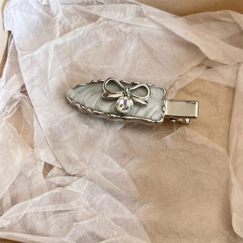 

1pcs Charming Edgy Cherry Bow Hair Clips Women Chic Luxury New Headwear Trendy Hair Accessories Daily Casual Date Wear Fashion